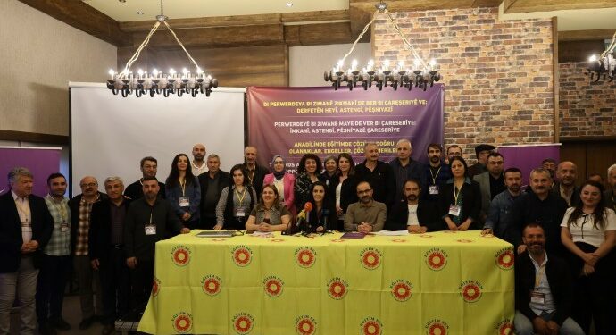 “Anadilde Eğitim İçin Demokratik Anayasa Şart”