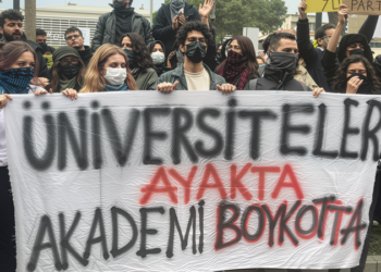 Kayyum Rektörden Boykot Tehdidi