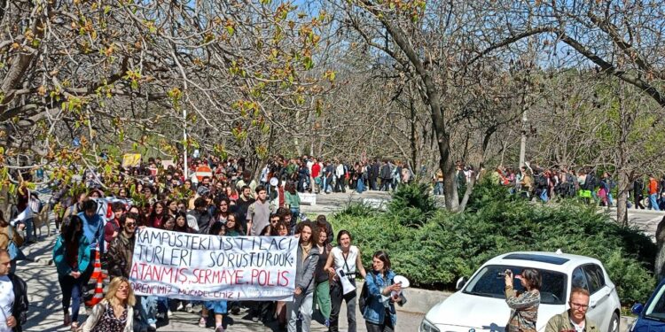 “ODTÜ’de Kayyum Rektör Protestosu”