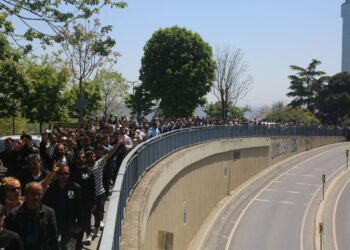 ”On Binler Uğurluyor”