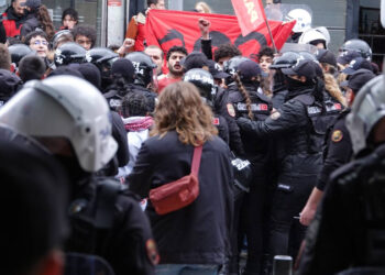 Taksim’e Yürümek İsteyen Kitleye Müdahale