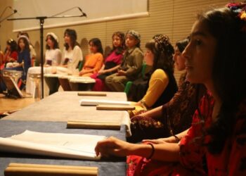 Kulîlkên Biharê Çocuk Korosuna Yoğun İlgi