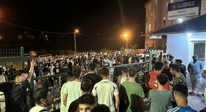 Dêrsım’de Öğrenciler Su Kesintisini Protesto Etti