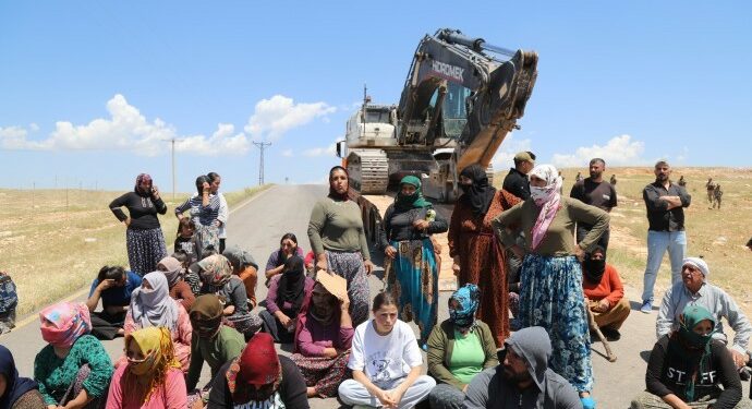 GES’e Karşı Çıkan Halk Kepçeleri Durdurdu