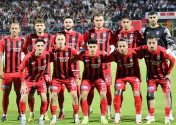 Vanspor’a Irkçı Tehditler ve Otel Engeli