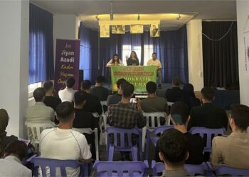 Mêrdîn’de Öğrenciler Süreci Tartıştı