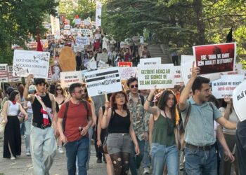 ODTÜ’de Devrim Yürüyüşü