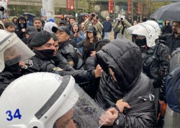 Taksim’de Gözaltına Alınan 13 Kişi Tutuklandı