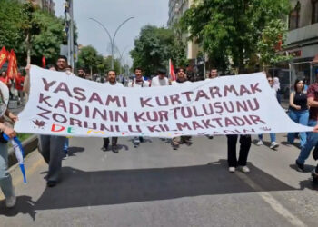 Amed’te Gençlerden 1 Mayıs Korteji 