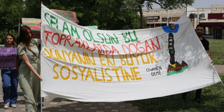 “Selam Olsun Büyük Sosyaliste”