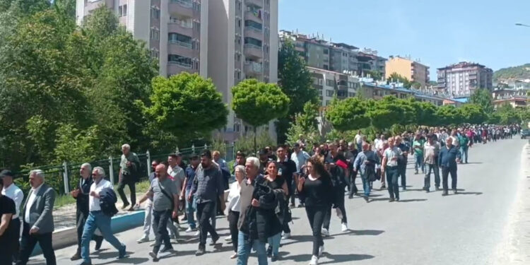 Dêrsım’de Kitlesel Yürüyüş