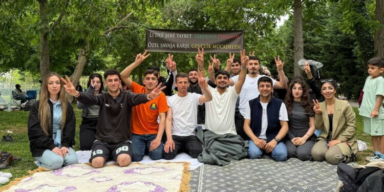 Zeytinburnu’nda Gençlik Buluşması