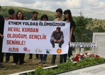 Ethem Sarısülük Mezarı Başında Anıldı