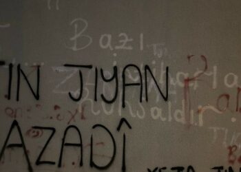 ‘Jin, jiyan, azadî’ Yazılaması Yapan Öğrenciye Tutuklama