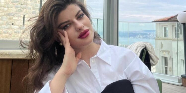 Üniversiteli Genç Kadın Katledilmiş Halde Bulundu