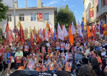 Gençler 33 Düş Yolcusu için Yürüdü