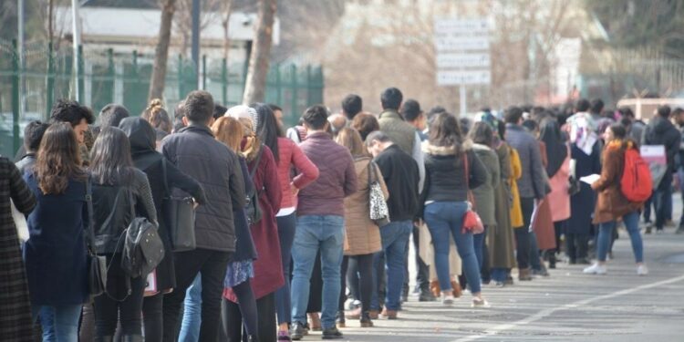 Genç İşsizlik Yükselişte
