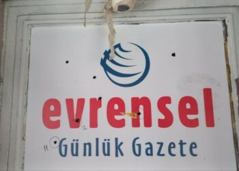 Evrensel Gazetesinin Bürosu Kurşunlandı
