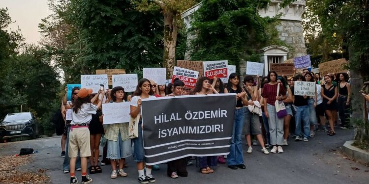 Boğaziçi Üniversitesi’nde Hilal Özdemir İçin Eylem