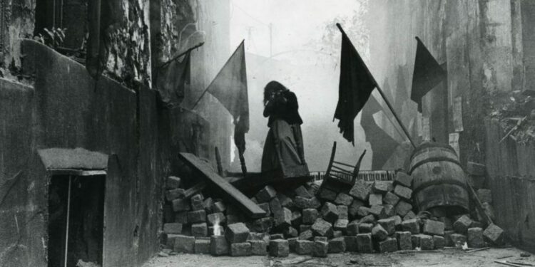 Paris Komünü’nde Kadın Mücadele Deneyimi