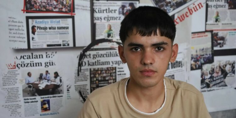 Gazete Dağıtımcısına Tehdit ve Ajanlık Teklifi