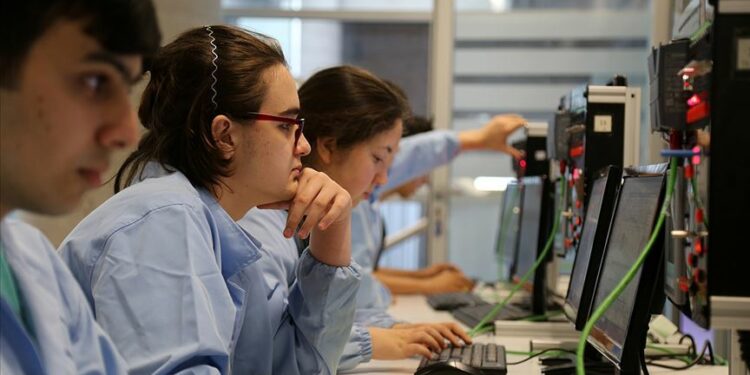 Mesleki Eğitime Tercih Azalıyor