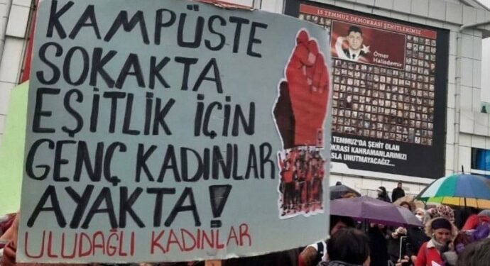 Kadın Çalışmaları Topluluğu’na Keyfi Kapatma