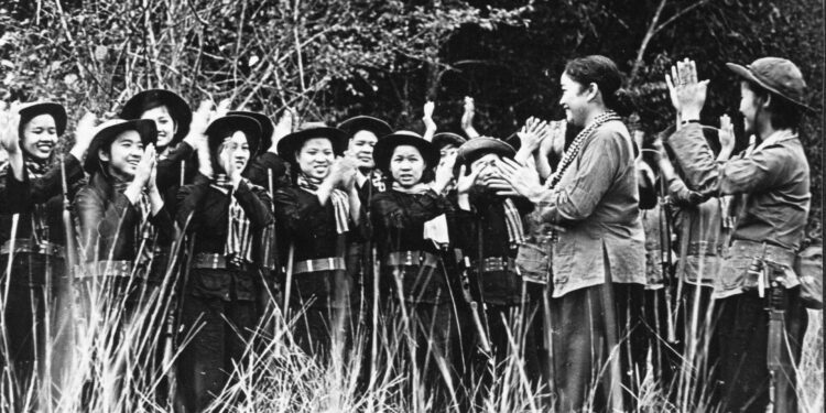Vietnam Devriminde Kadın Mücadele Deneyimi