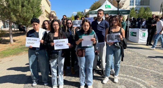 Dêrsim ve Wan’da Öğrenciler Rojin Kabaiş İçin Yürüdü