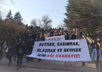 Karanlık Sokaklardan Dayanışmanın Işığına