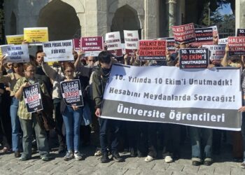 Öğrencilerden 10 Ekim Anması