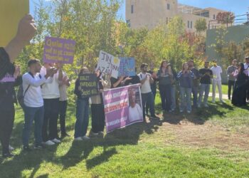 Artuklu Üniversitesi Öğrencilerinden Rojin Kabaiş İçin Yürüyüş