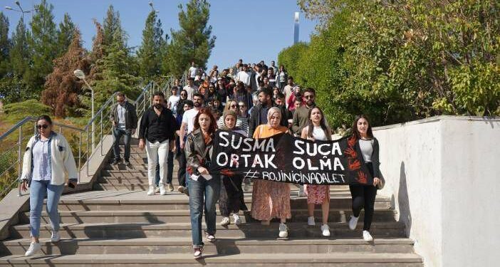 Şirnex’te Öğrencilerden Rojin Kabaiş İçin Eylem