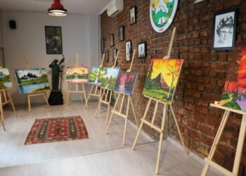 Tutsak Kadınların Resim Sergisine Yoğun İlgi