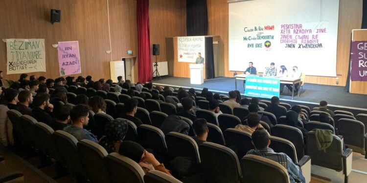 Wan’da Öğrenci Konferansı