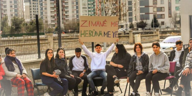 Tekçi Eğitim Modeli ve Anadilde Eğitim