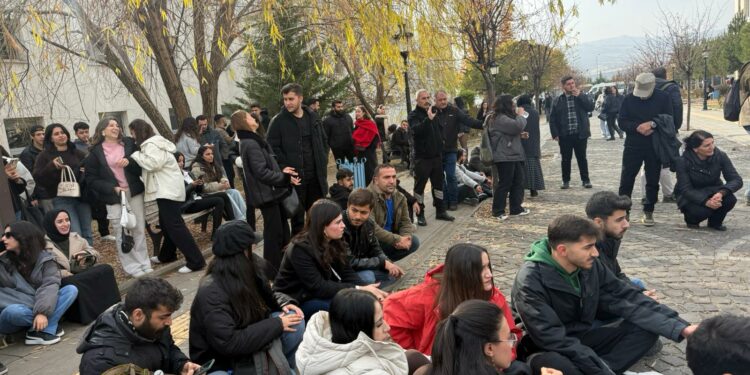Munzur Üniversitesi Öğrencilerinden YÖK’e 945 İmzalı Dilekçe