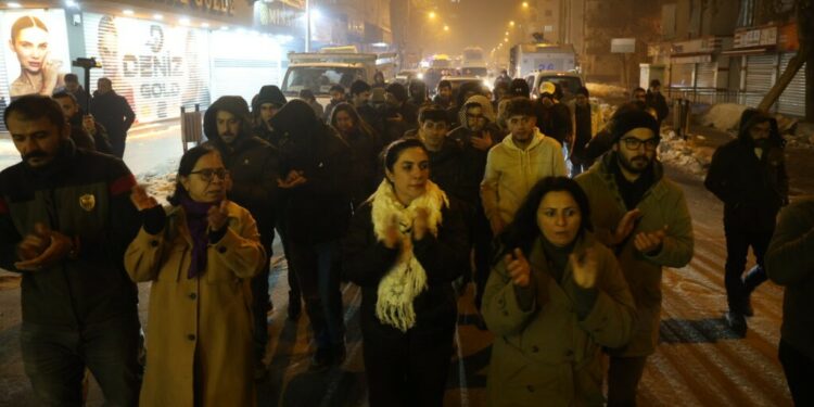 Amed’de Gençler Rojava İçin Yürüdü