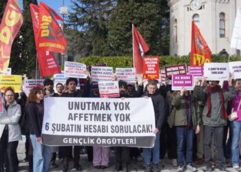 Gençlerden Depremin Üçüncü Yılında Adalet Çağrısı