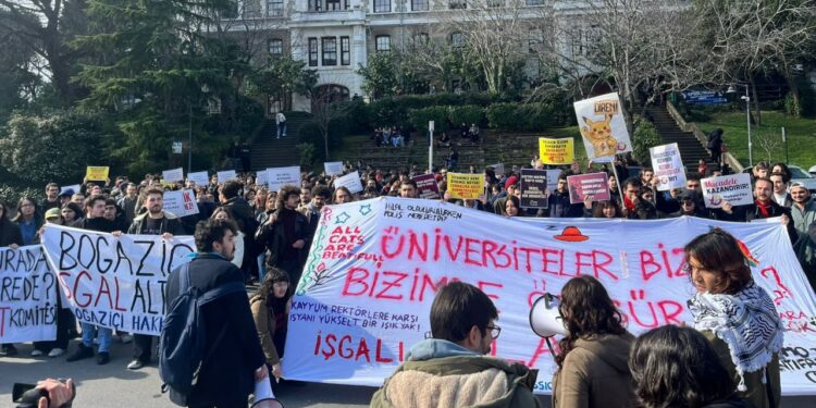 Boğaziçi’nde Öğrencilerin Protesto Eylemleri Sürüyor