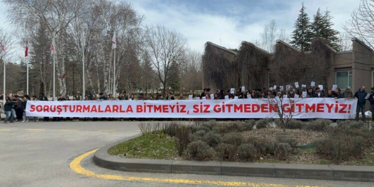 Hacettepe Üniversitesi’nde Uzaklaştırma Cezalarına Karşı Eylem