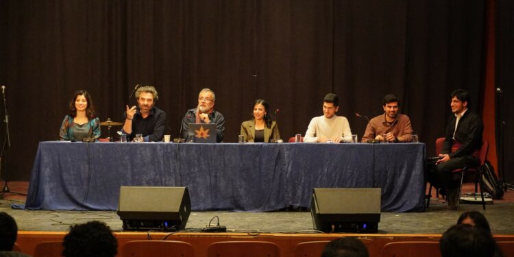 Üniversite Öğrencilerinden Anadil Paneli