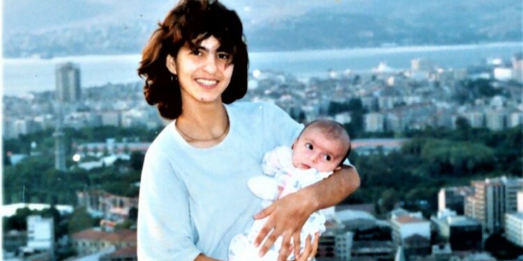 Sönmeyen Bir Meşale: Rahşan Demirel