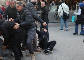 Öğrencilerin Eylemine Polis Müdahalesi: Çok Sayıda Öğrenci Gözaltına Alındı