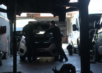 Türkiye’de Genç İşçi Olmak: Güneşin Doğuşuyla Uyanış, Gecenin Karanlığında Eve Dönüş