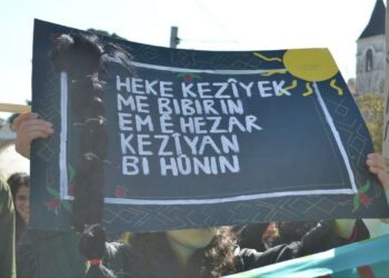 Kuşatılmışlıktan Öz Savunmaya: Genç Kadın Örgütlenmesi