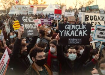 Dijital Çağda Mücadele ve Gençlik