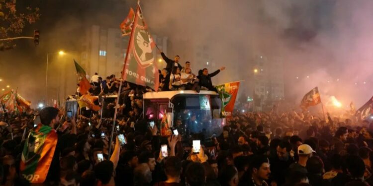 Amedspor Kutlamalarına Katılan 3 Kişiye Tutuklama