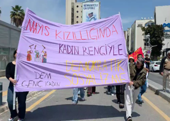 Mersin’de Gençlerden 1 Mayıs Yürüyüşü
