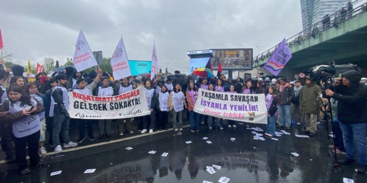 Mecidiyeköy’de 1 Mayıs Buluşması